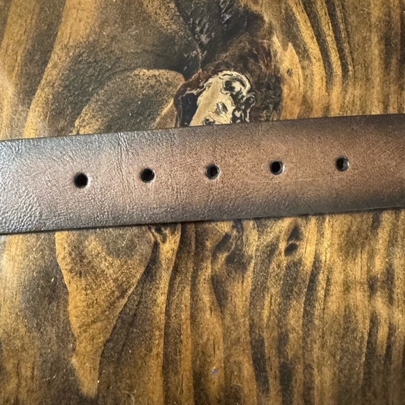 ARIAT BROWN LEATHER BELT WITH FAUX TURQUOISE SILVER BUCKLE  Size L NWOT - Picture 3 of 10